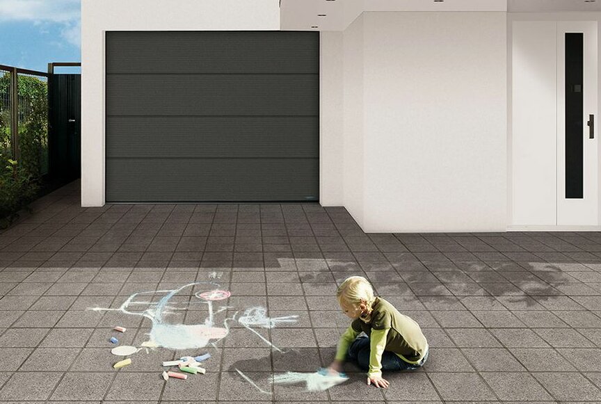 SPRAWDŹ, JAK ZADBAĆ O BEZPIECZEŃSTWO W NASZYM GARAŻU Z BRAMĄ NOVOFERM 