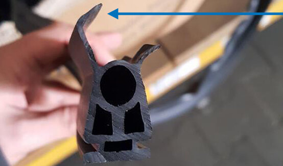 Brama garazowa Novoferm - uszczelka dolna 