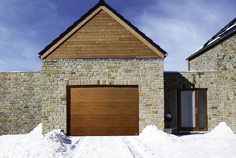 JAK DBAĆ O BRAMĘ GARAŻOWĄ NOVOFERM ZIMĄ?